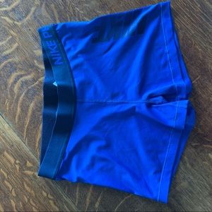 Nike pro shorts women’s large
